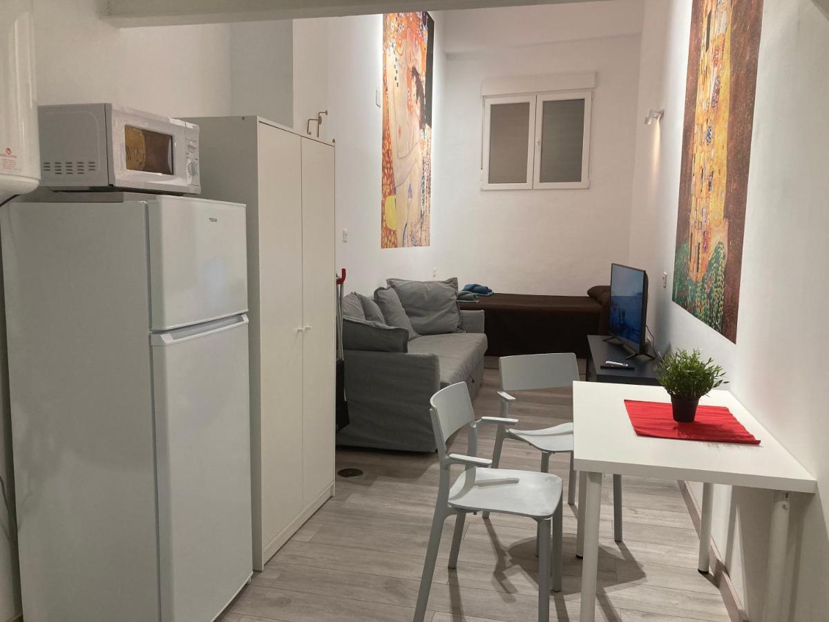 Golondrinas De Malaga "Apartamentos Con Mucho Arte" Y Terraza Solarium En Coliving Eksteriør bilde